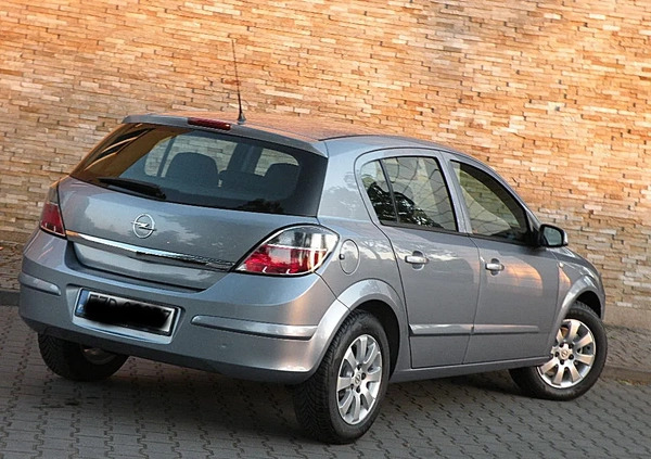 Opel Astra cena 15900 przebieg: 180300, rok produkcji 2009 z Raszków małe 497